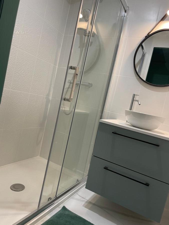 Superbe Appartement La Rochelle ลาโรแชล ภายนอก รูปภาพ